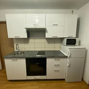 Marko Apartman Vir
