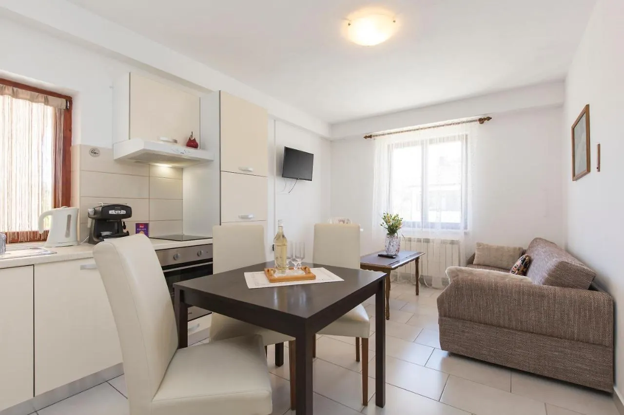 Apartment Apartmani Xenia & Desiderio Buzet